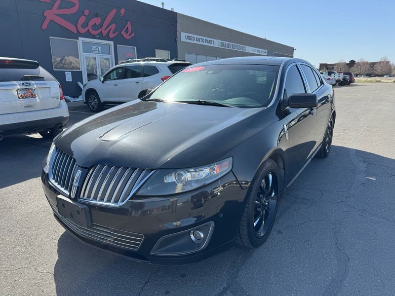 2011 Lincoln MKS