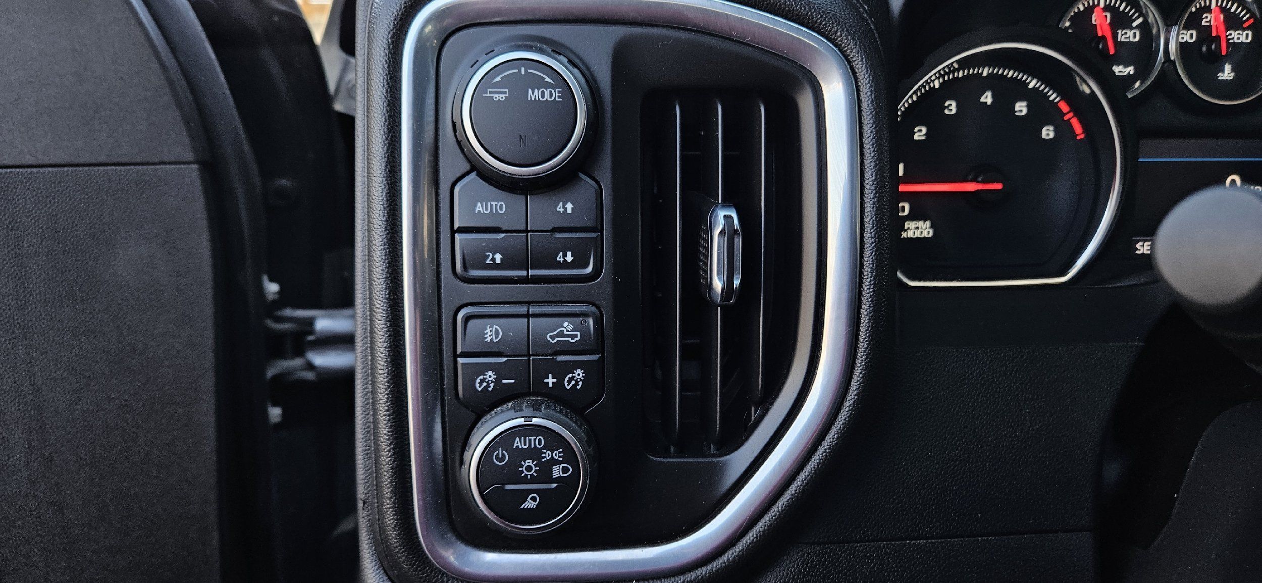 2022 Chevrolet Silverado 1500 Limited LT Trail Boss - Photo 15