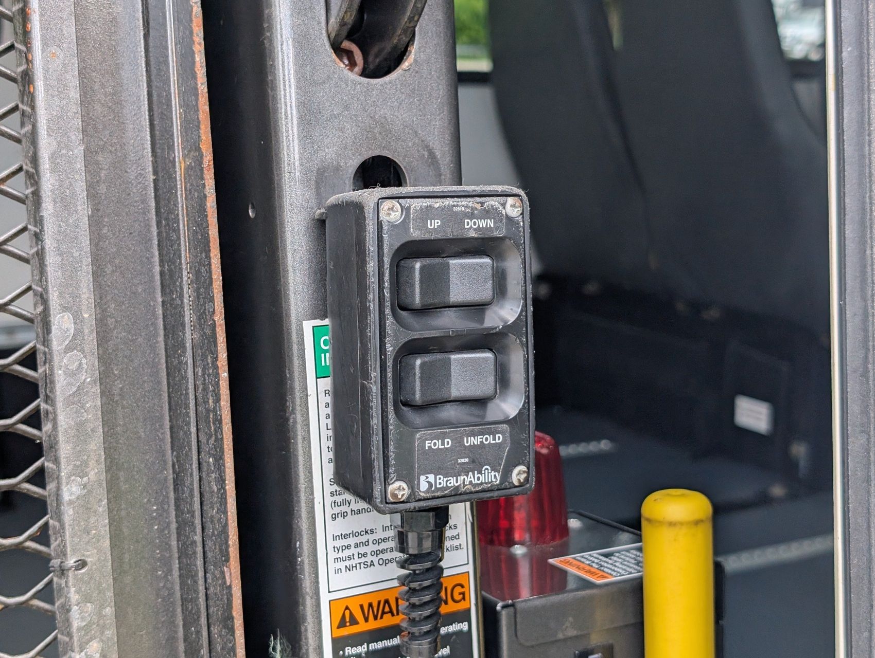2016 Ford E-350 34