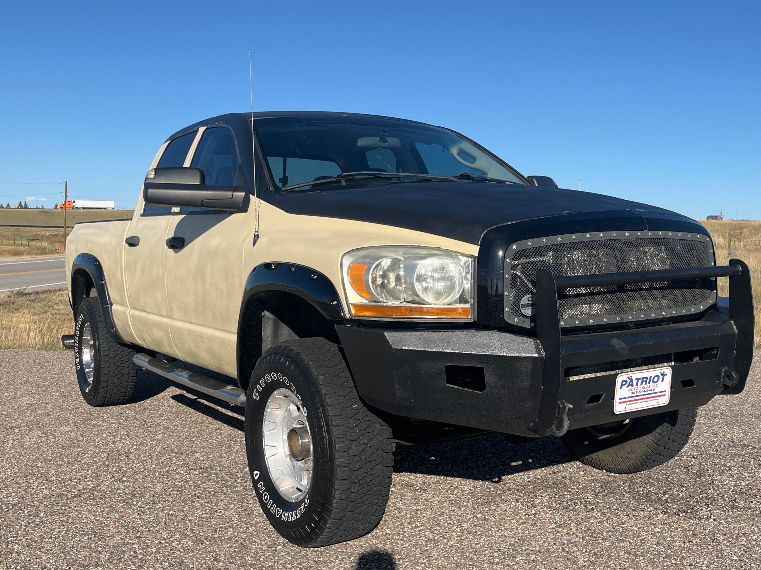 2006 Dodge Ram 3500 SLT photo 2