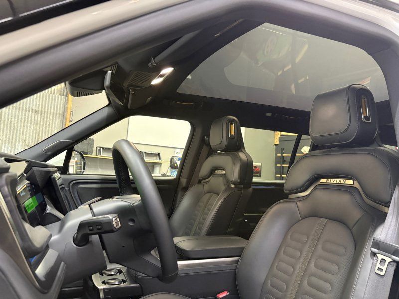2025 Rivian R1S Adventure - Photo 22