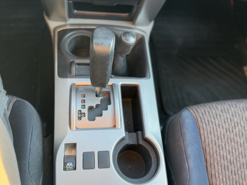 2010 Toyota 4Runner SR5 - Photo 17