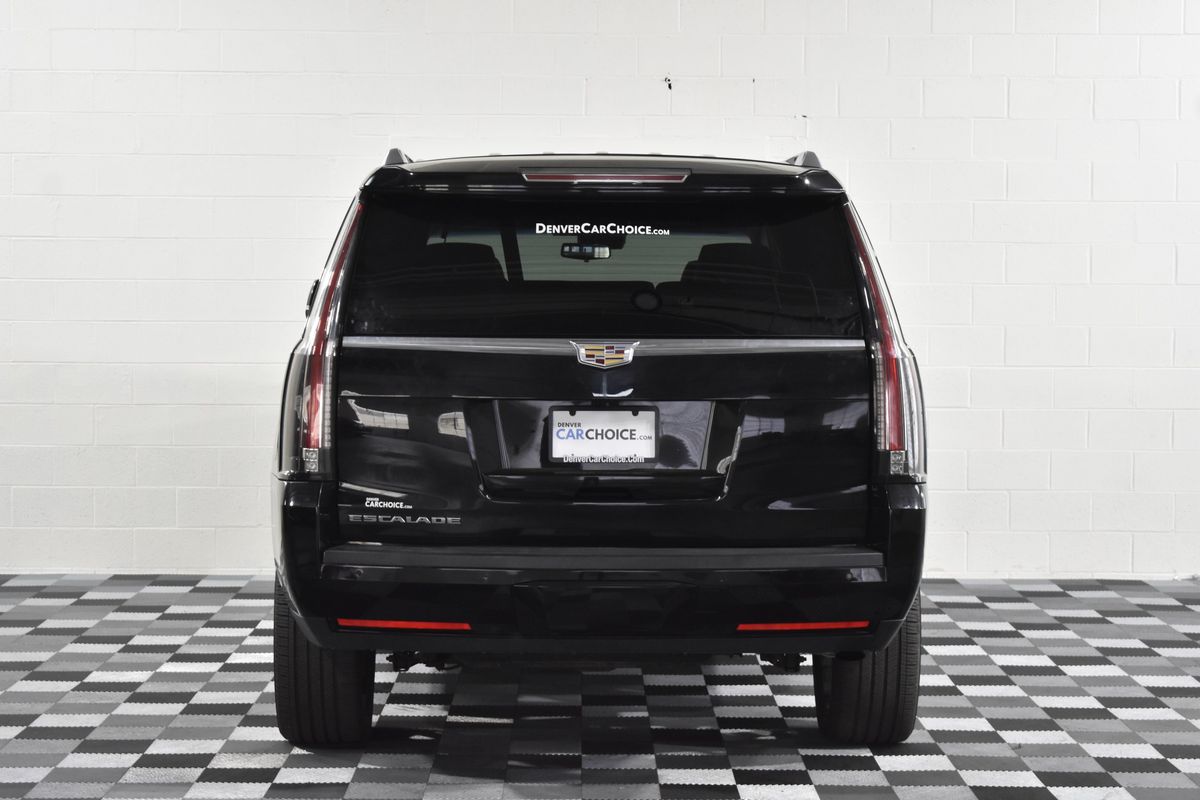 2018 Cadillac Escalade Luxury