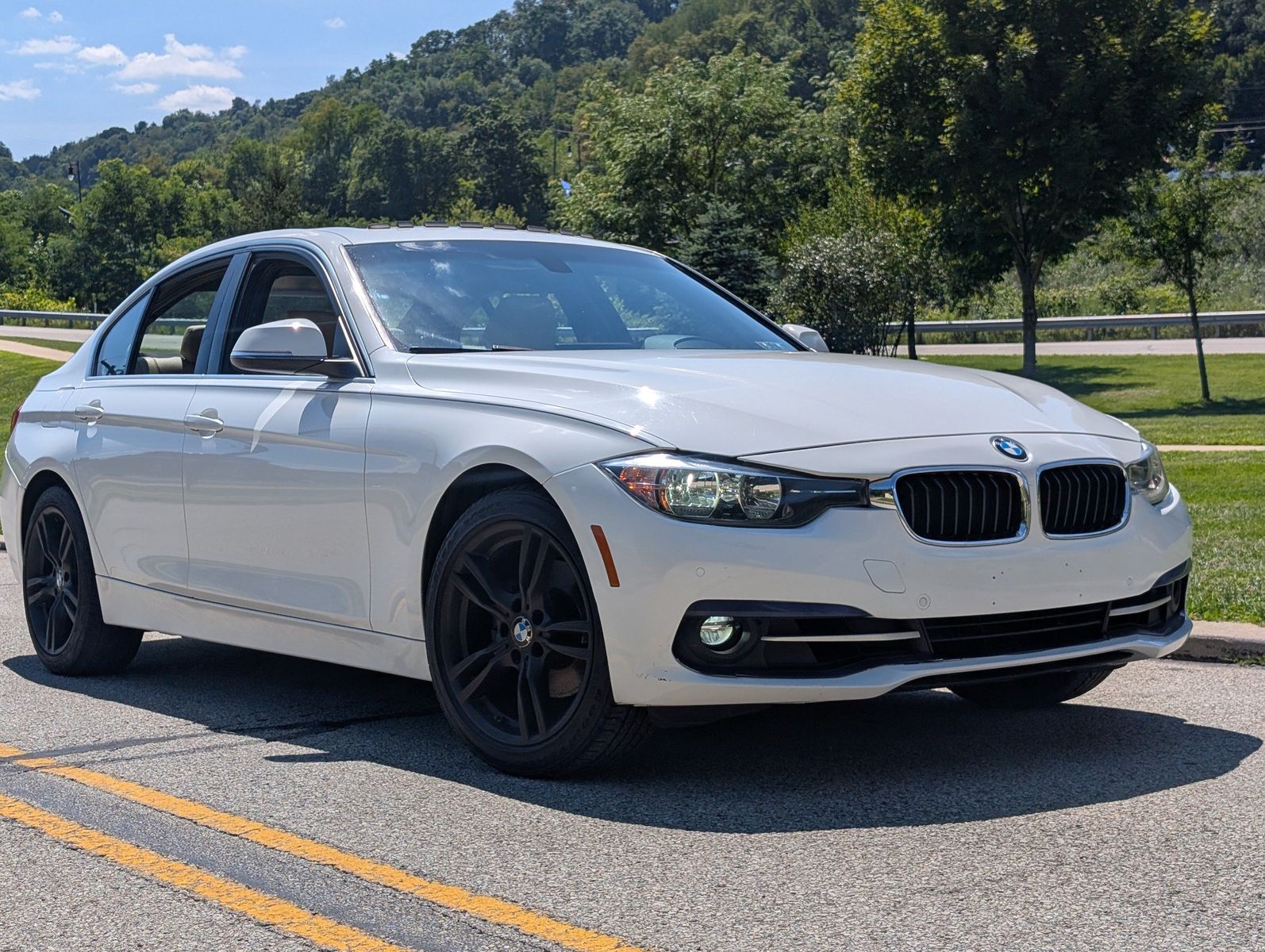 2017 BMW 330i 93