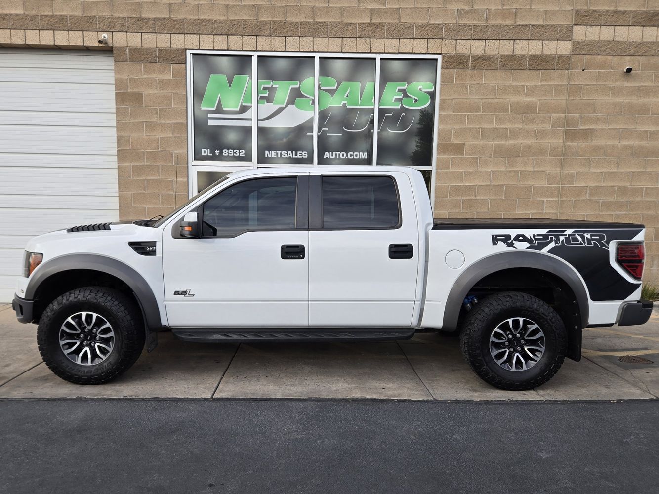 2012 Ford F-150 SVT Raptor photo 2