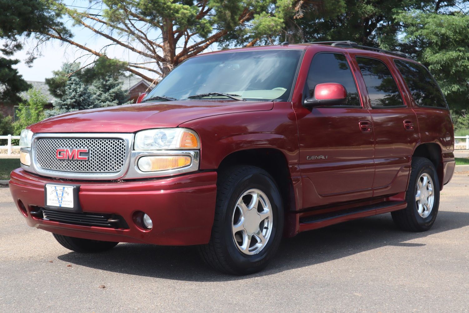 2002 GMC Yukon Denali Victory Motors of Colorado