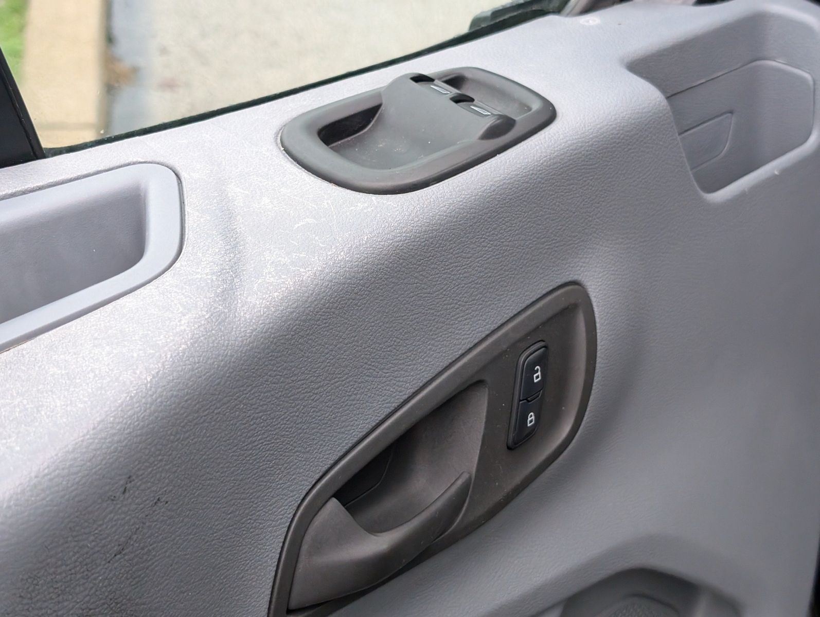 2018 Ford Transit-150 44