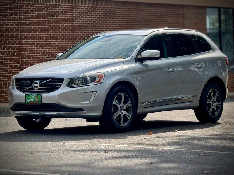 2015 Volvo XC60 T6 Premier Plus photo 3