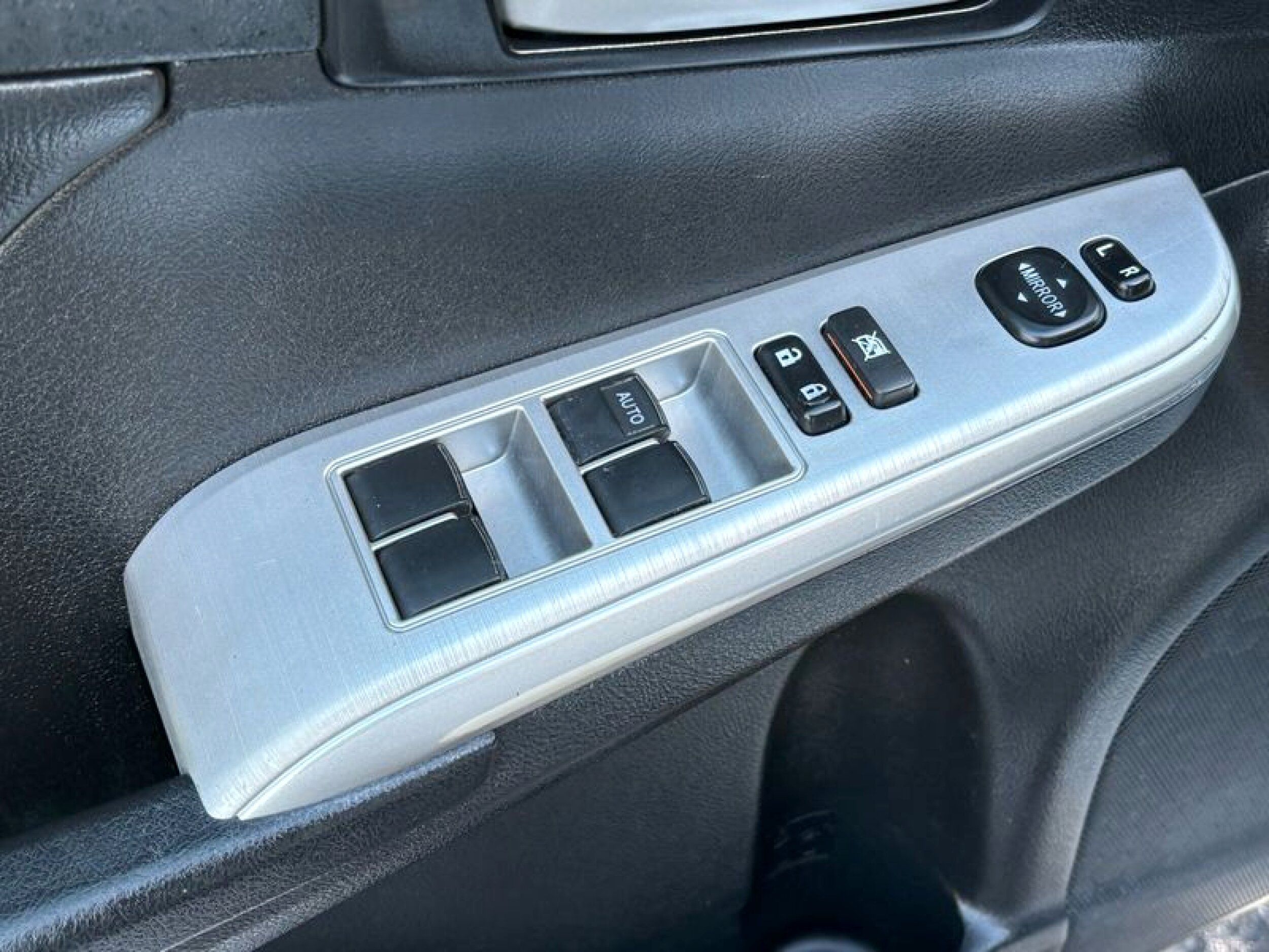 2014 Toyota Camry SE Hybrid - Photo 13