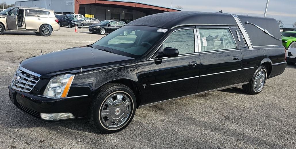 2009 Cadillac DTS 1