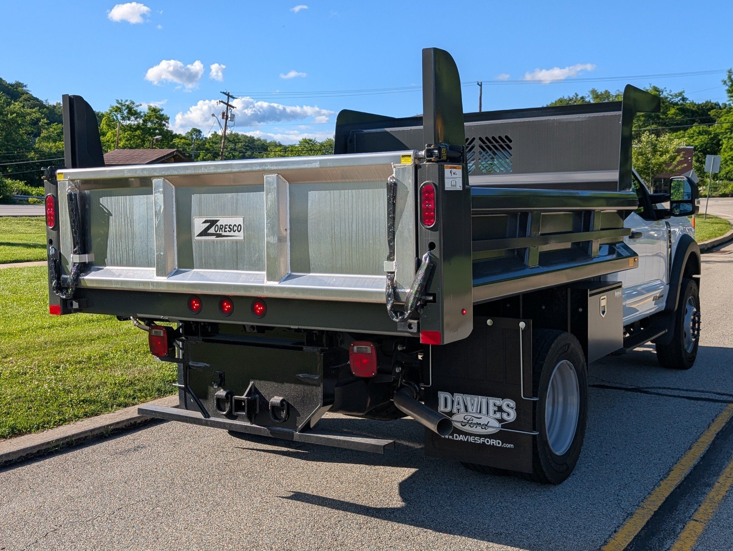 2025 Ford F-600 Super Duty Chassis Cab XL - Photo 6