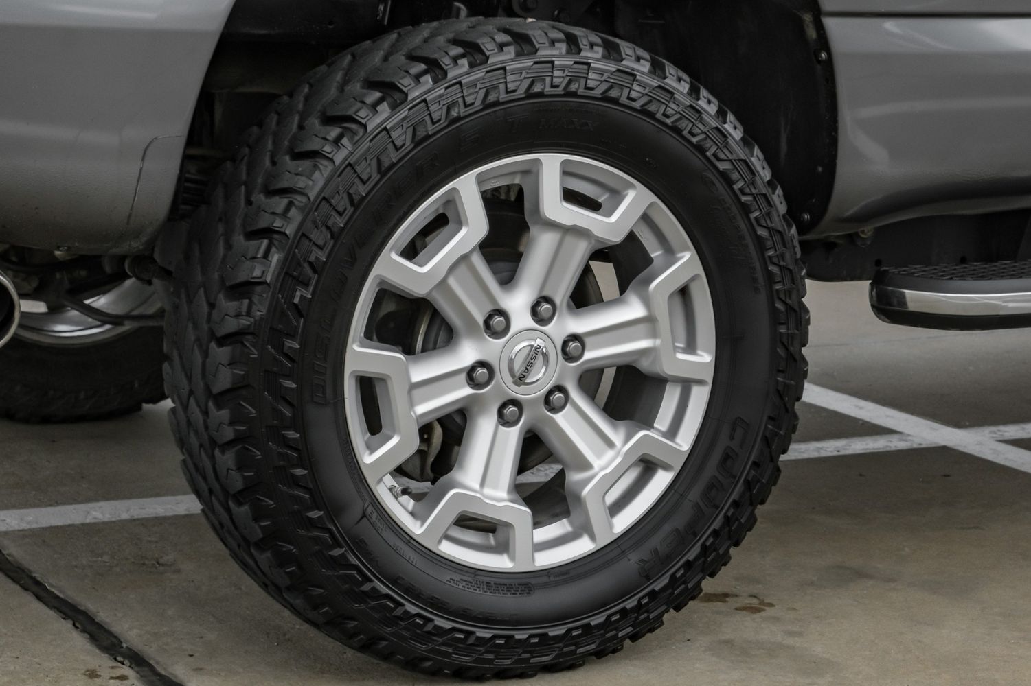 2017 Nissan Titan SL photo 46