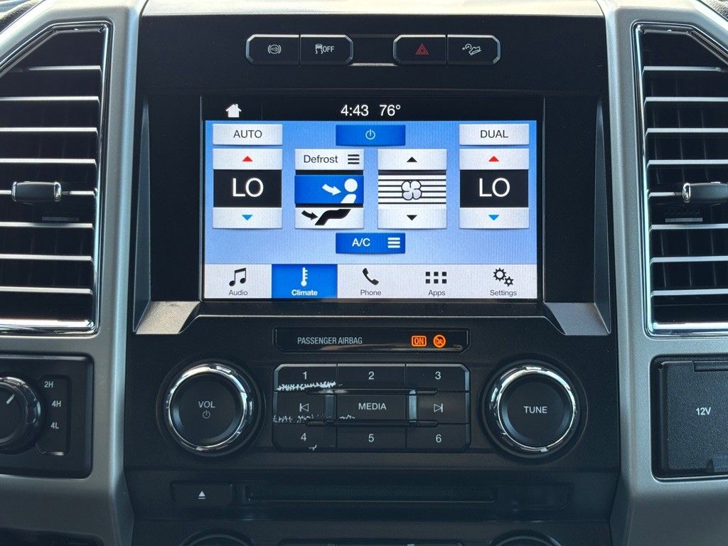 2017 Ford F-250 Lariat photo 35