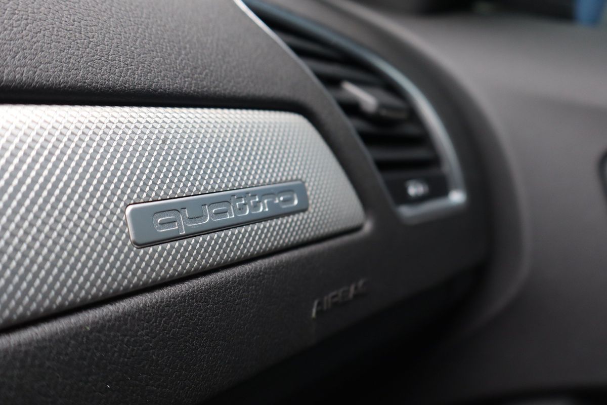 2016 Audi A4 2.0T quattro Premium Plus