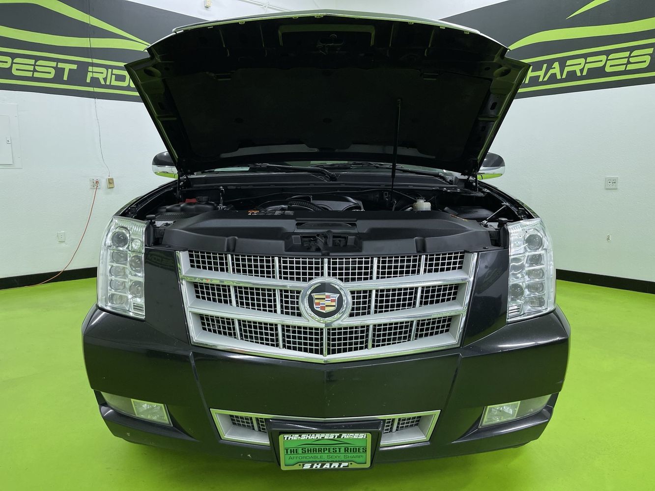 2013 Cadillac Escalade ESV Platinum photo 3