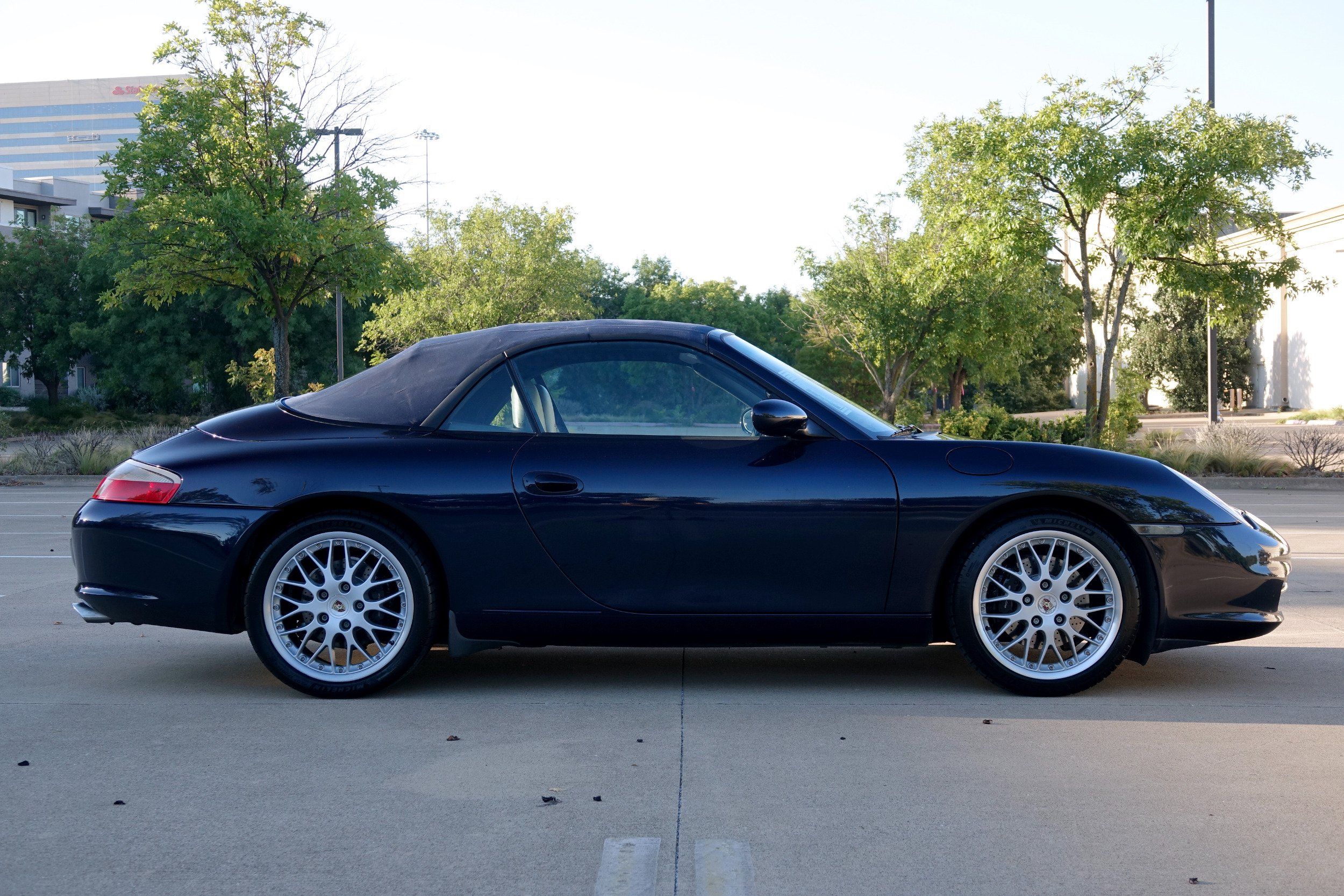 2004 Porsche 911 4S photo 12