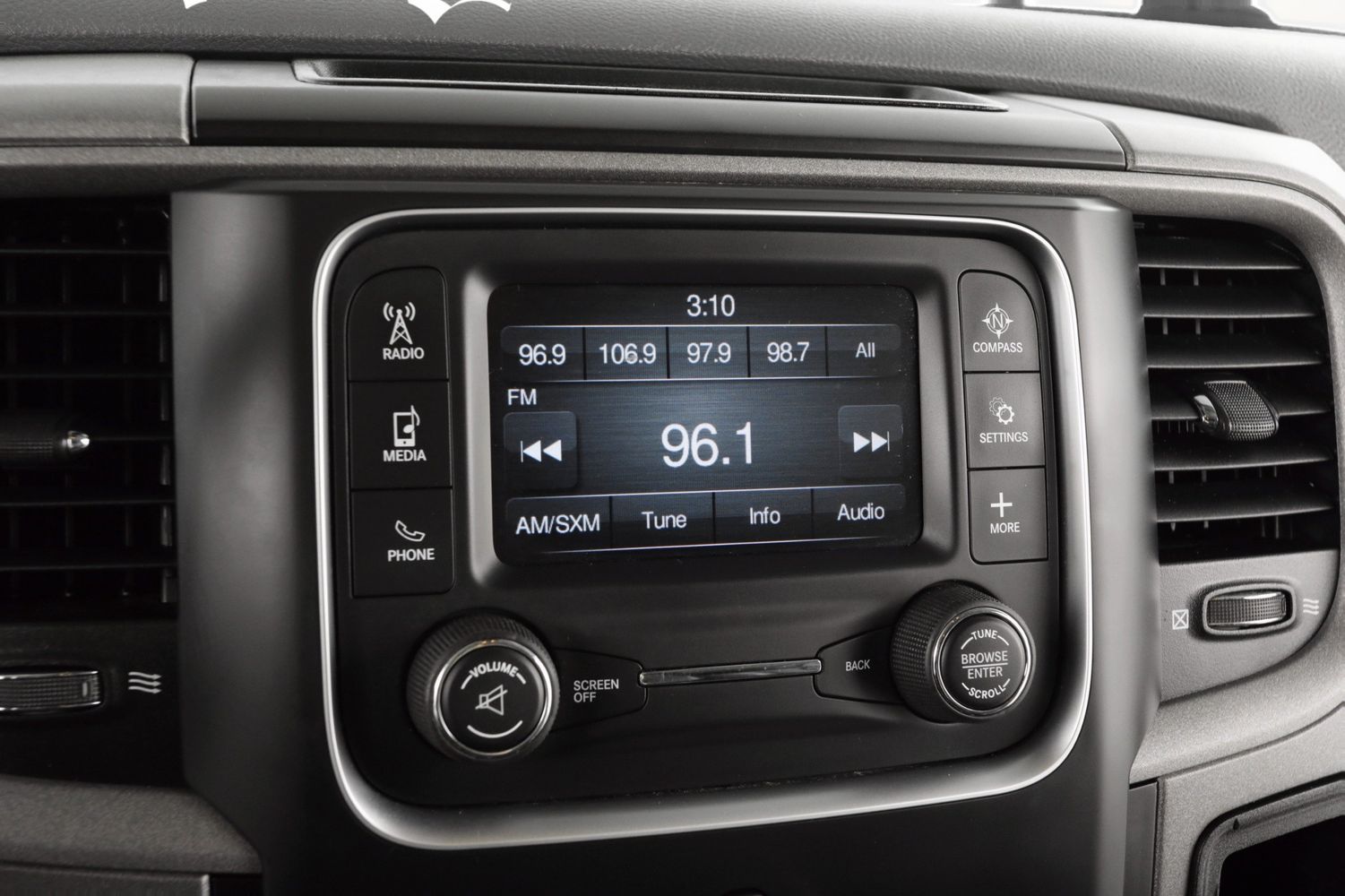 2017 Ram 2500 Tradesman photo 13