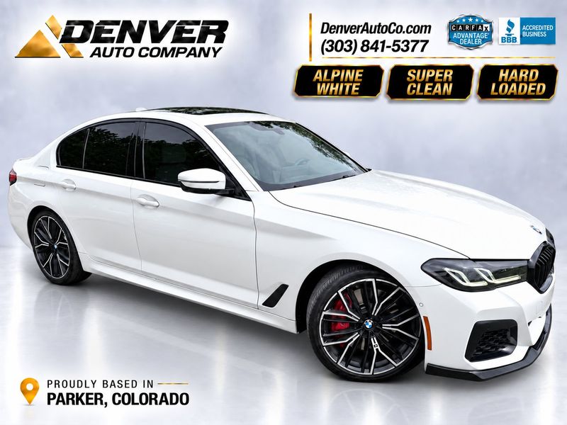 2021 BMW 5 Series Blanco Sedán Tracción en las cuatro ruedas 8 velocidades Automática