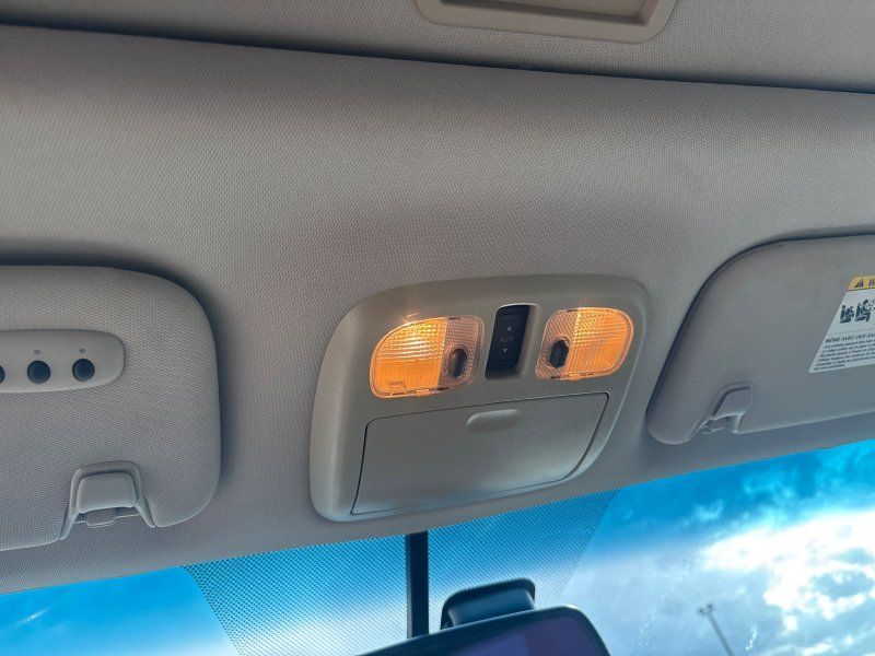 2011 Ford Fusion SEL photo 15