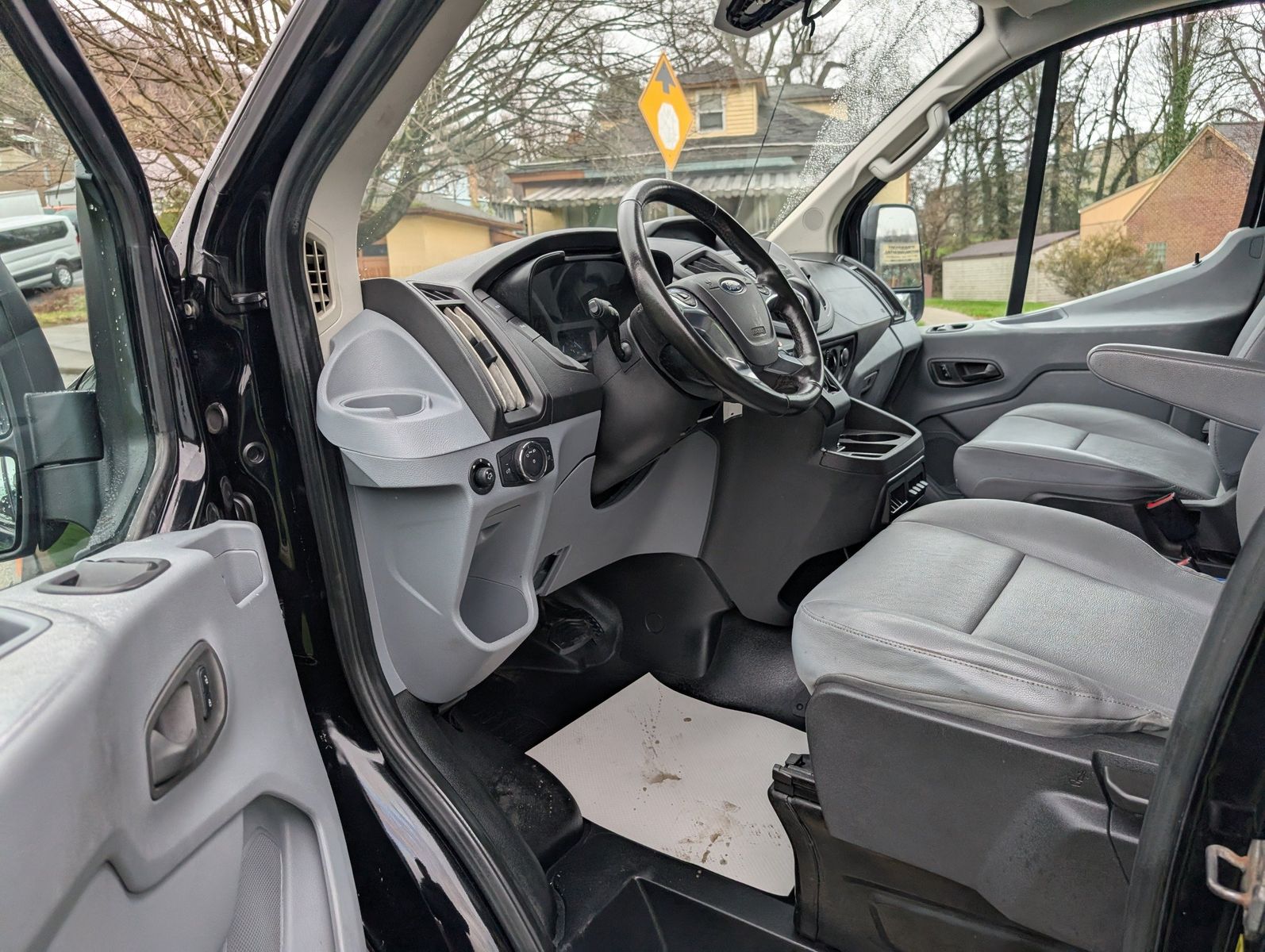 2018 Ford Transit-150 41