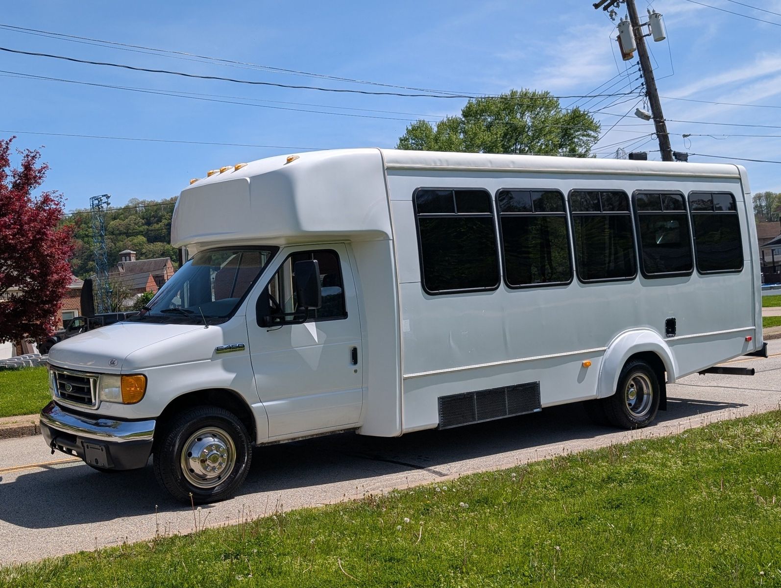 2007 Ford E-450 Cutaway 18