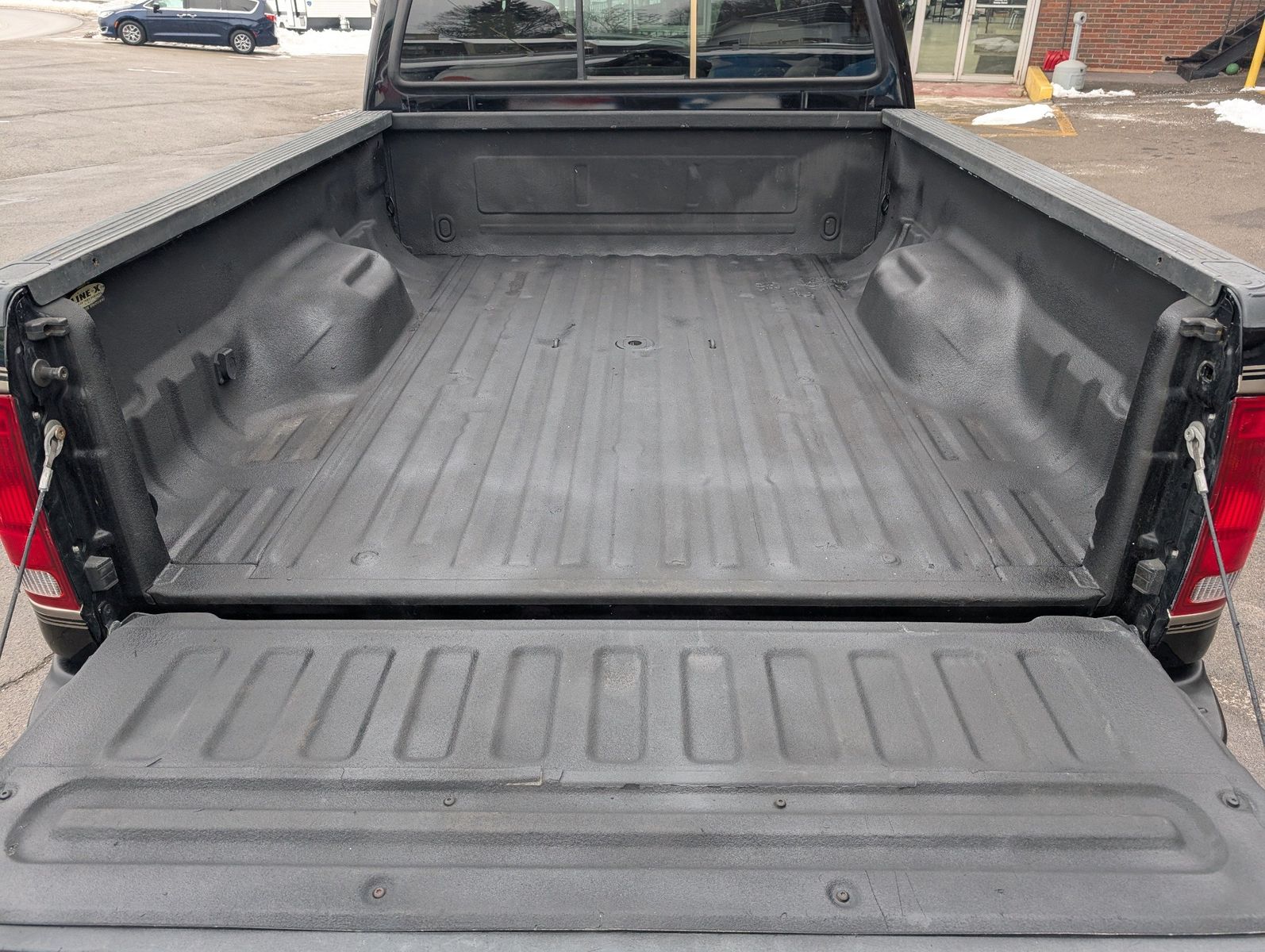 2004 Ford F-350 Super Duty 189