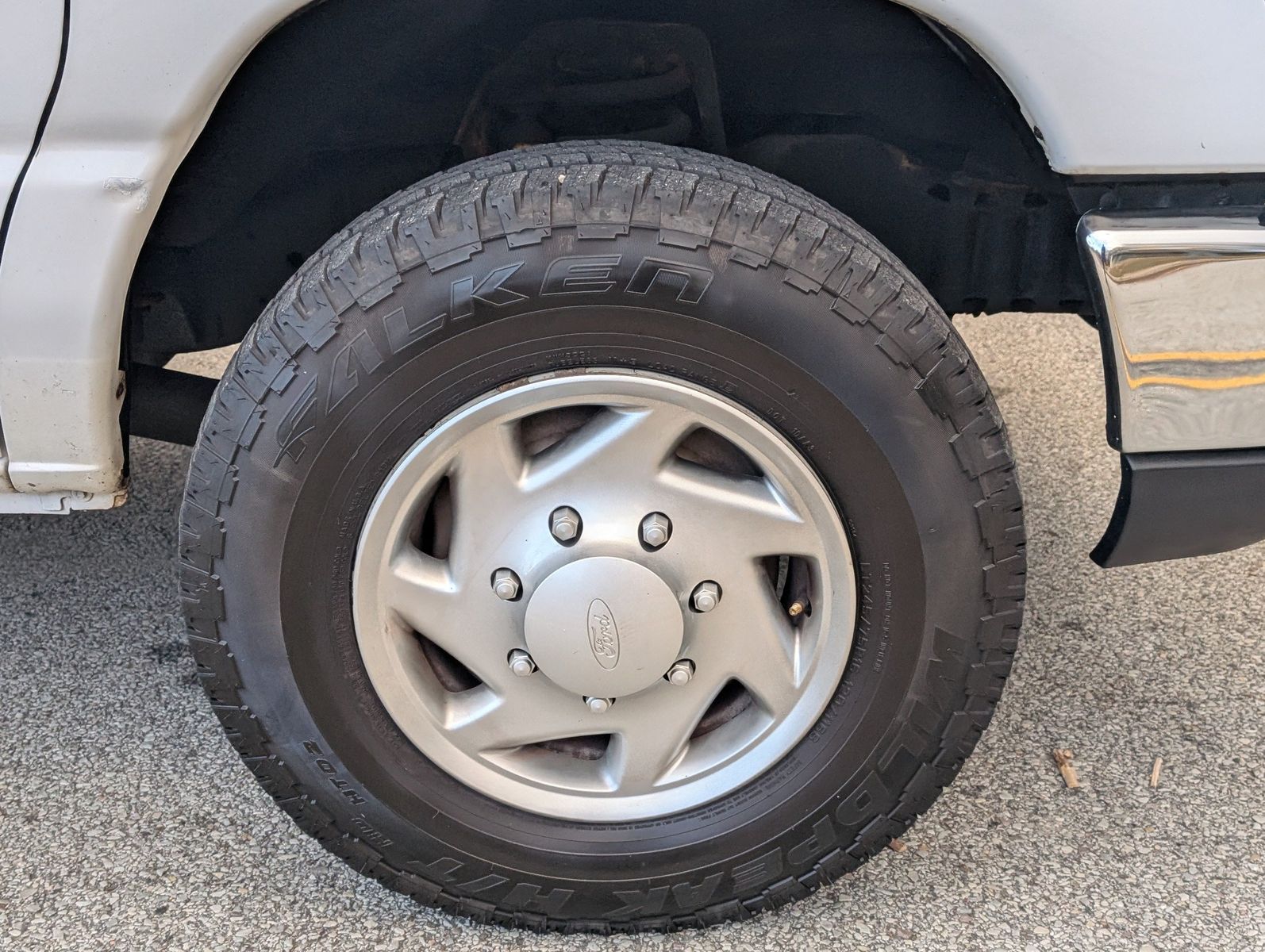 2015 Ford E-Series 18