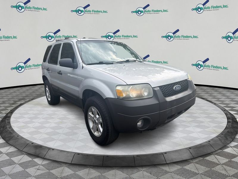  2006 Ford Escape SUV / Crossover Front-Wheel Drive 4-Speed Automatic
