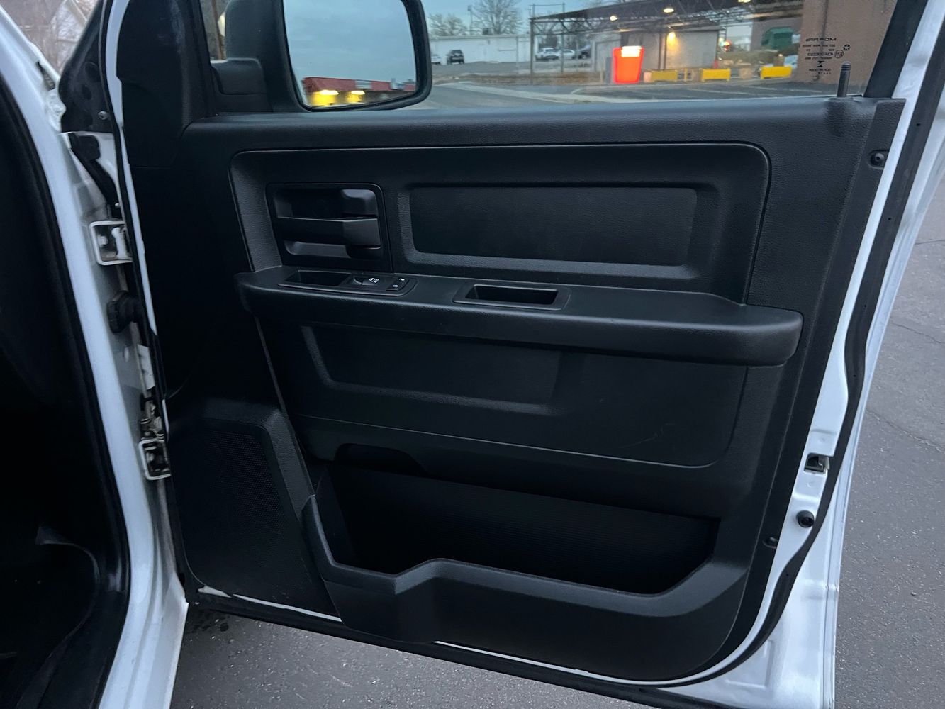 2018 RAM Ram 1500 Pickup Tradesman photo 23