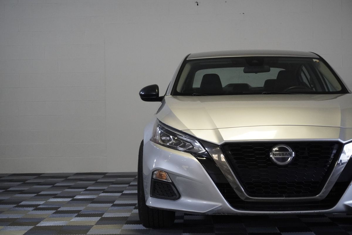 2020 Nissan Altima SR FWD