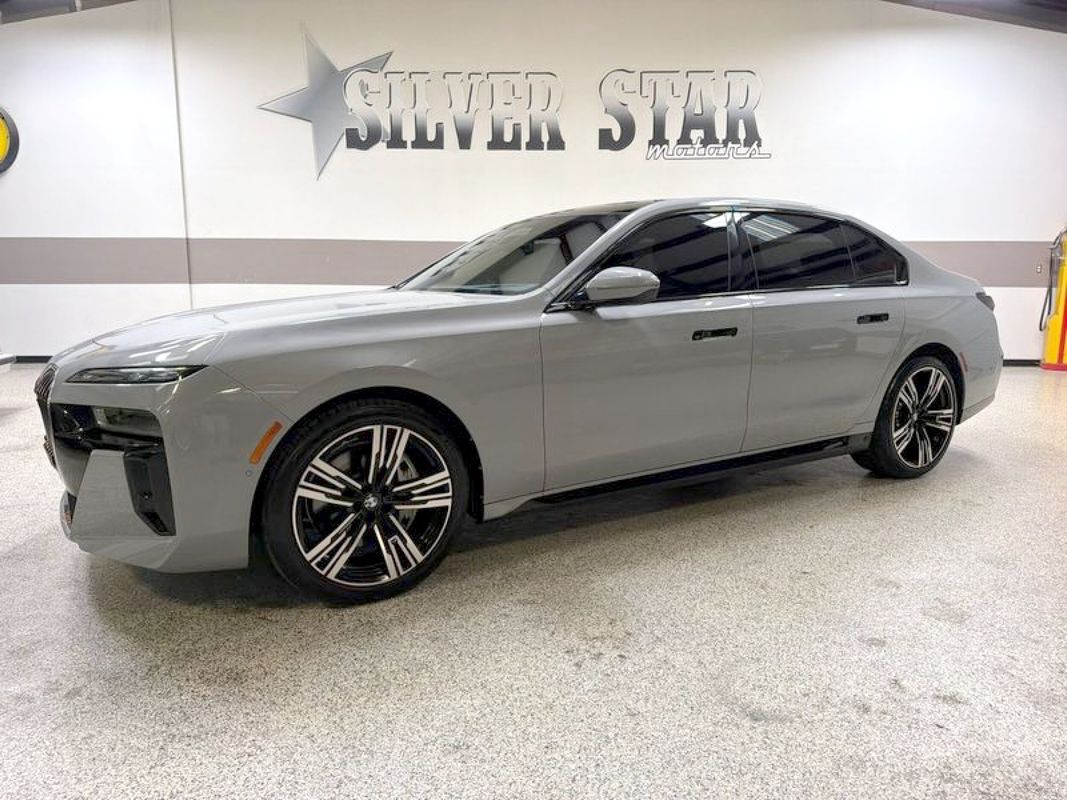 2023 BMW 740 i