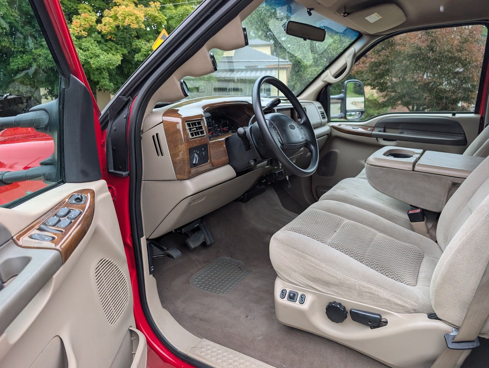 2001 Ford F-550 107
