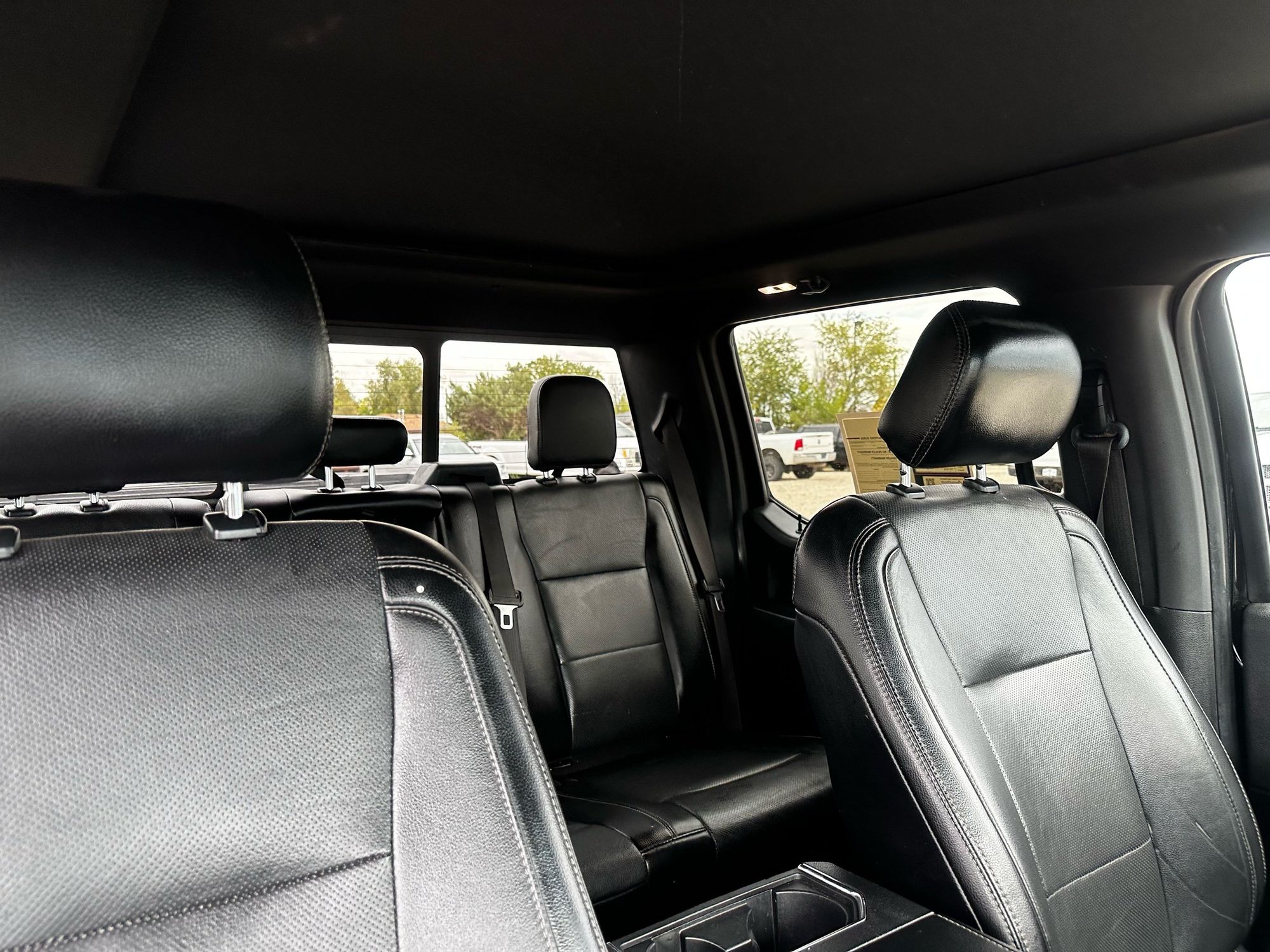 2016 Ford F-150 Lariat photo 18