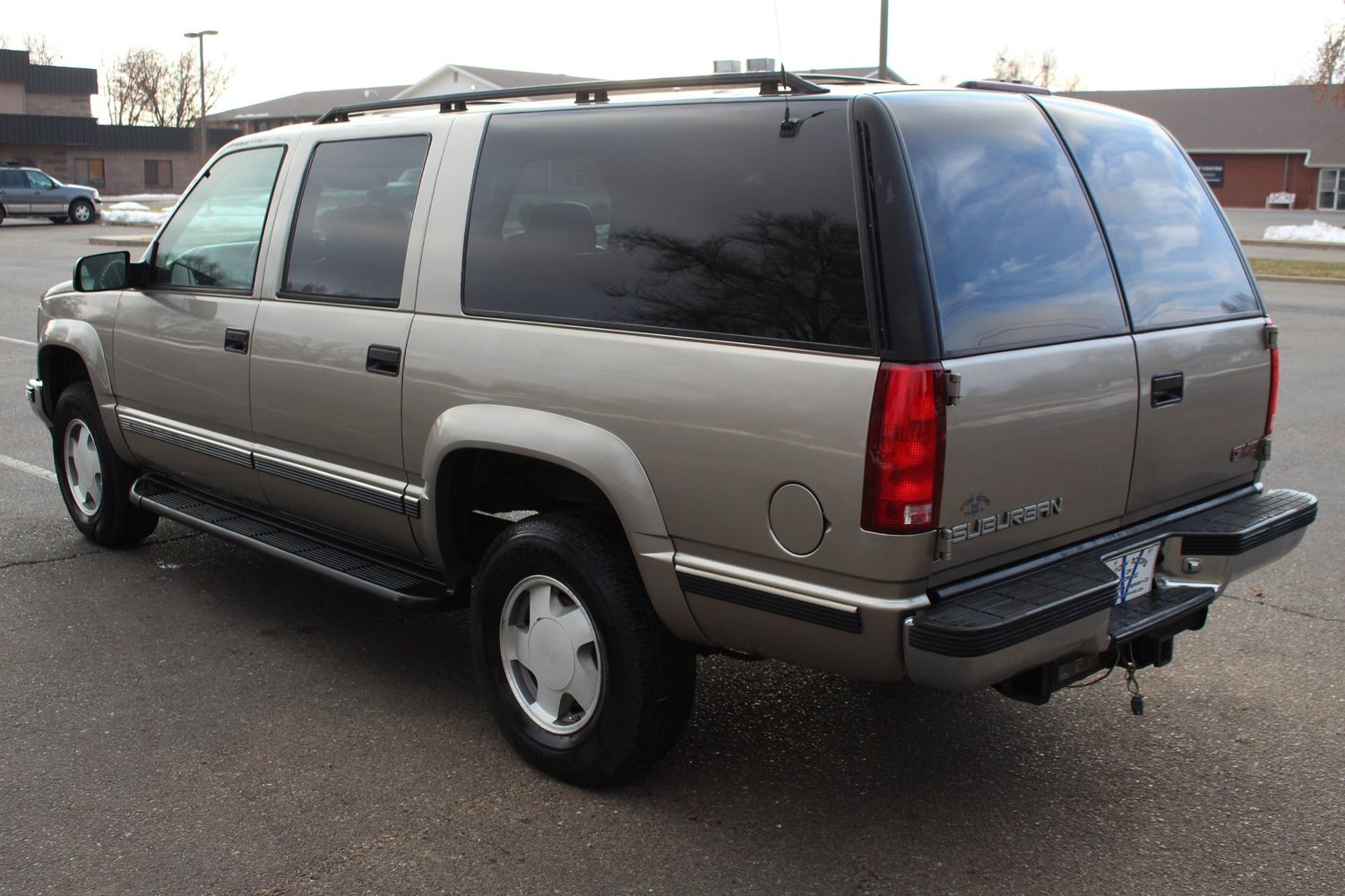 1999 GMC Suburban K1500 SLT | Victory Motors of Colorado