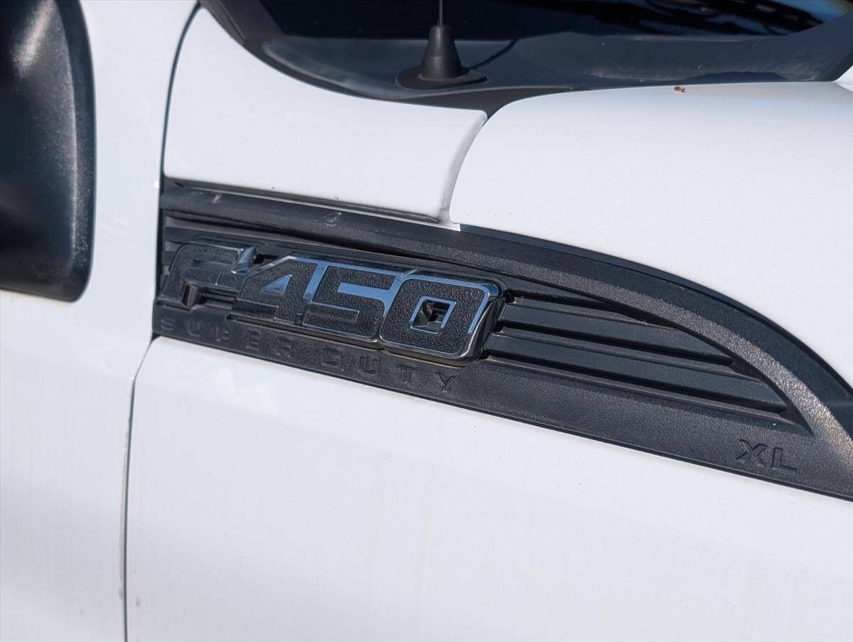 2015 Ford F-450 Super Duty 19