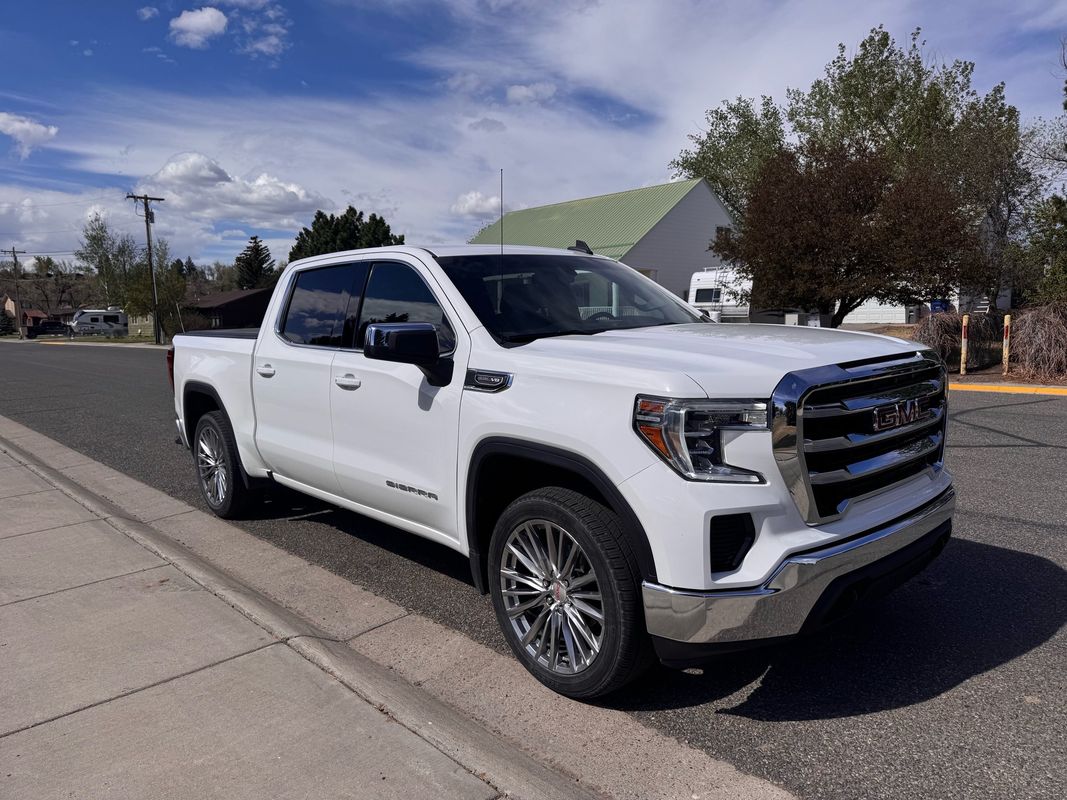 2021 GMC Sierra SLE 4WD Crew Cab Short Box's photo