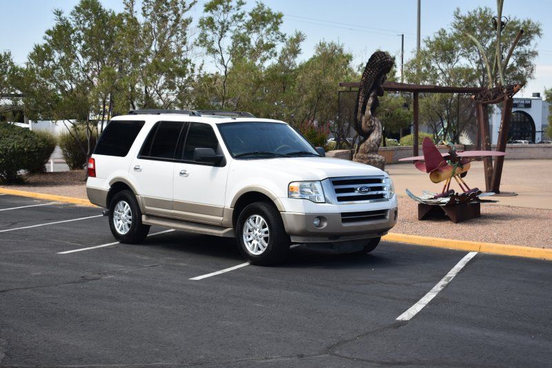 2012 Ford Expedition XLT photo 2