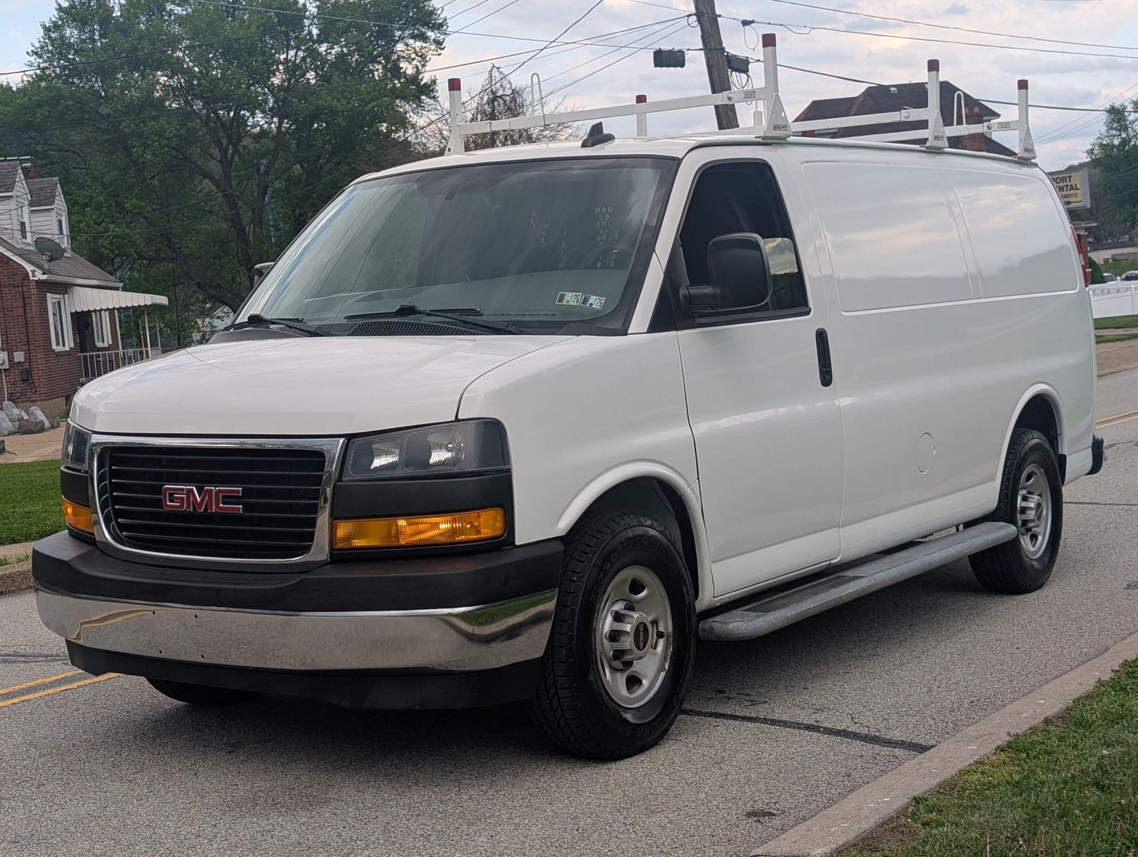 2020 GMC Savana Cargo 10