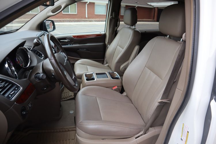 2012 Chrysler Town and Country TouringL Victory Motors of Colorado