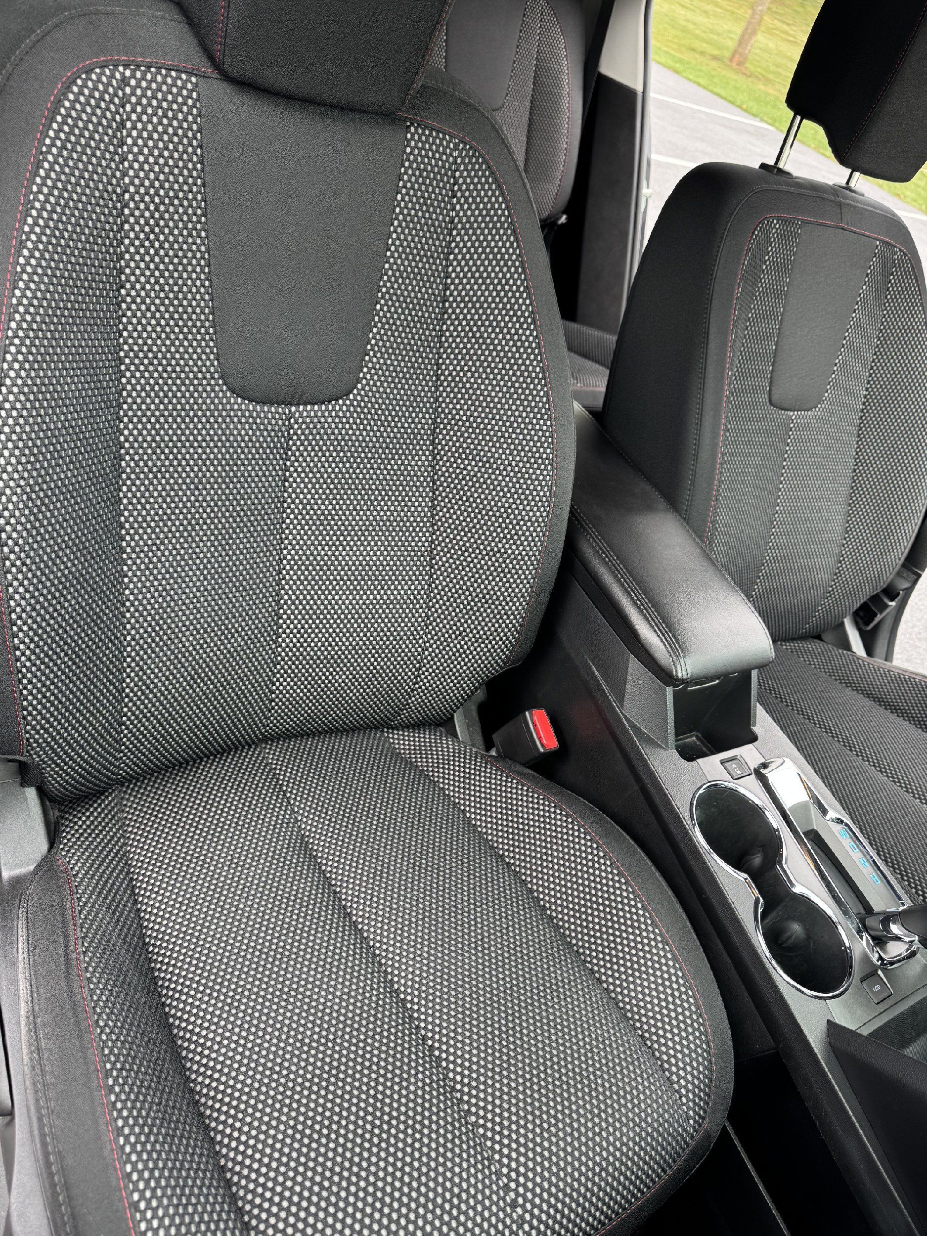 2016 Chevrolet Equinox LT photo 30