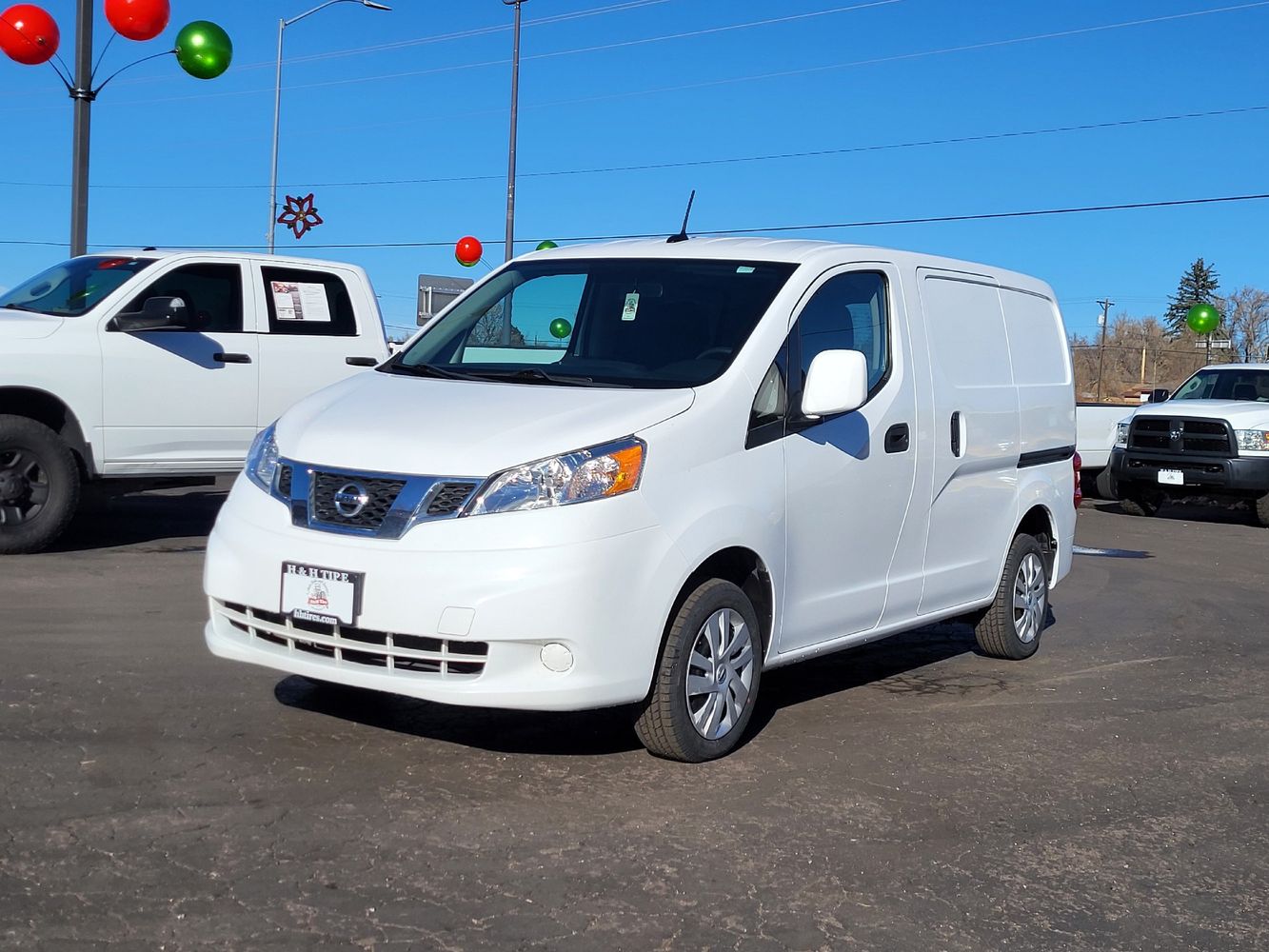 2020 Nissan NV200 SV's photo