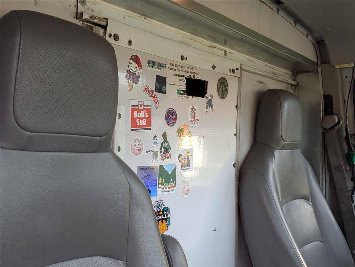 2017 Ford E-Series 28