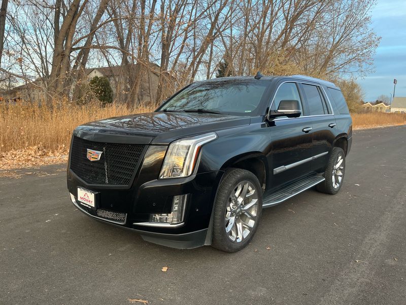 2019 Cadillac Escalade Premium Luxury's photo