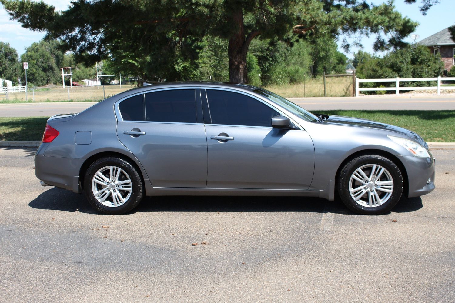 2012 INFINITI G37 Sedan x | Victory Motors of Colorado