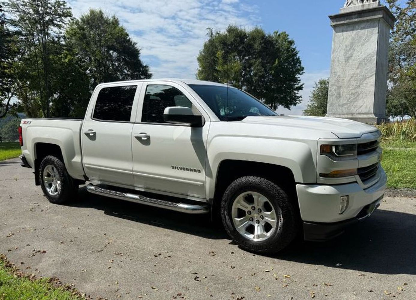 2016 Chevrolet Silverado 1500 LT Z71 photo 3