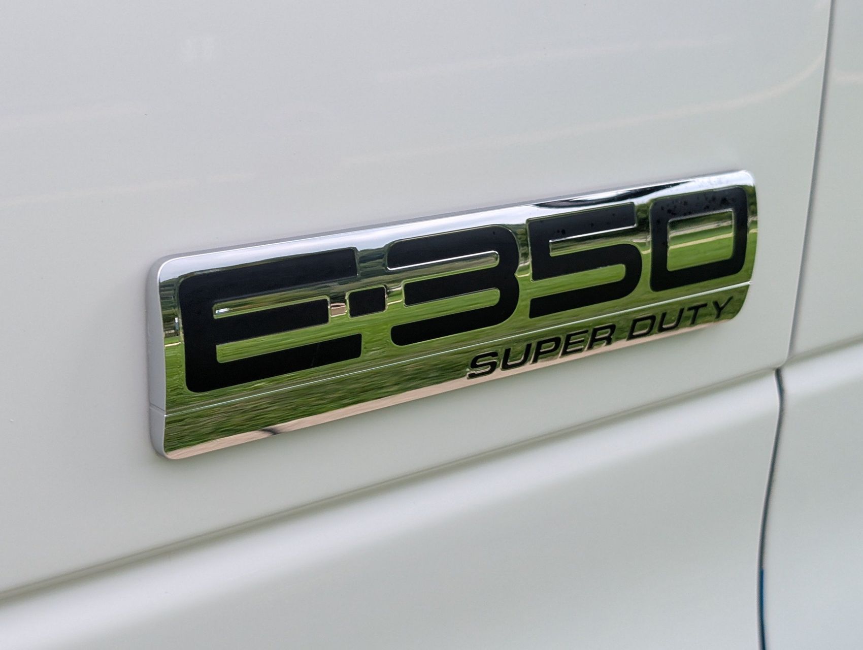 2016 Ford E-350 82