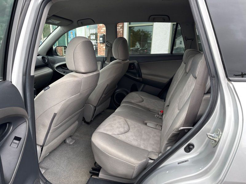 2009 Toyota RAV4 Base photo 12