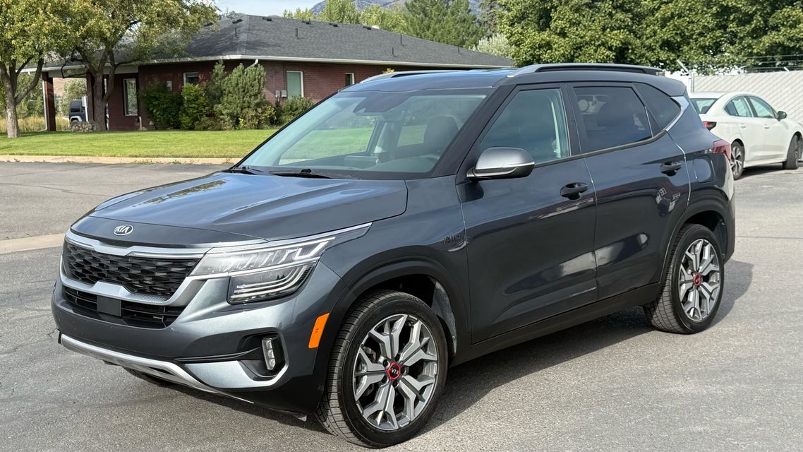 2021 Kia Seltos — SX Turbo, photo 1 of 13