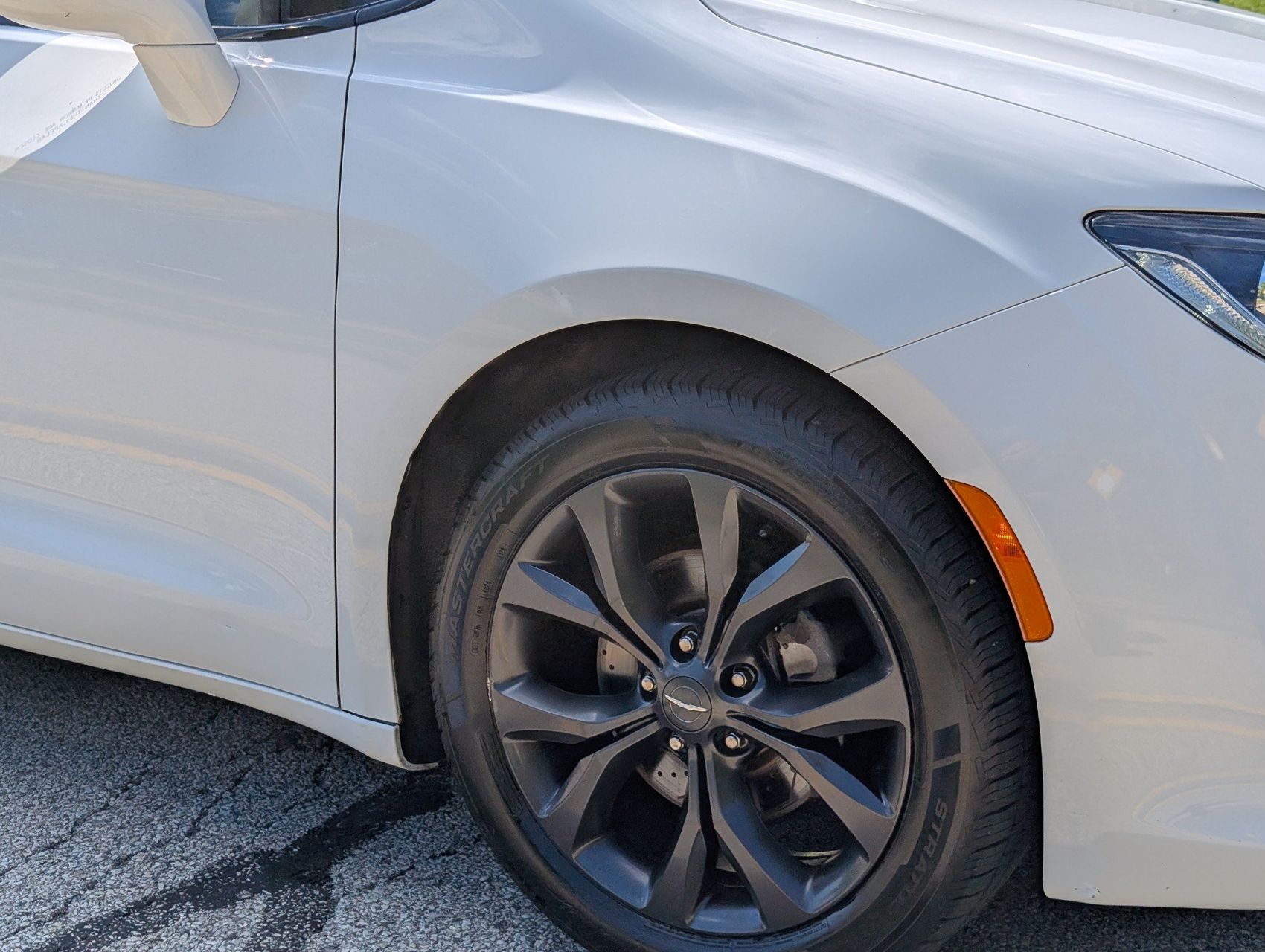 2018 Chrysler Pacifica 13