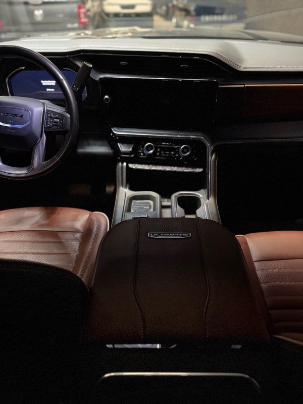 2025 GMC Sierra 3500HD Denali Ultimate - Photo 11